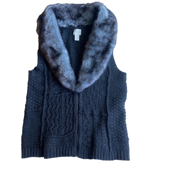 Chico’s Black Knit‎ Sweater Vest w/ Faux Fur Collar Size 0 (S) - Picture 2 of 11